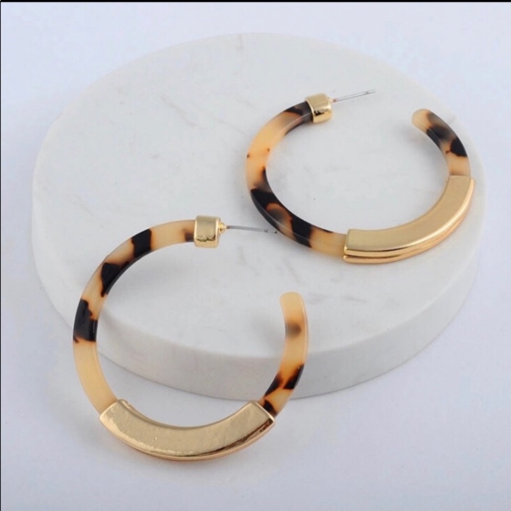 Leopard hoop earrings - Picture 3 of 3